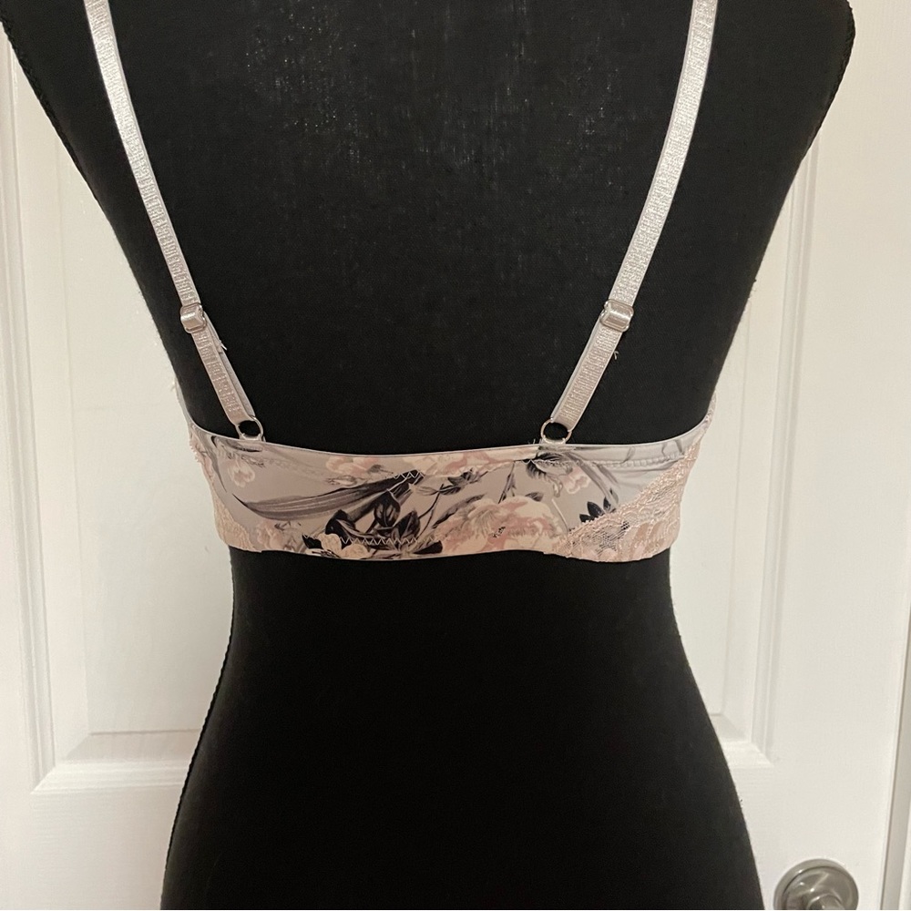 Bra - Picture 5 of 6